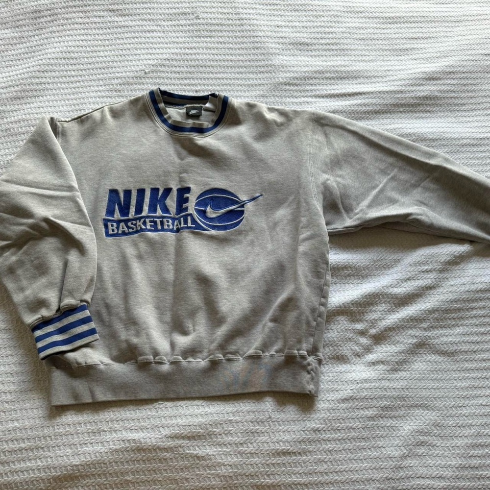 Large Grey and Blue Vintage Retro Nike Basketball Crewneck Sweatshirt Sweater